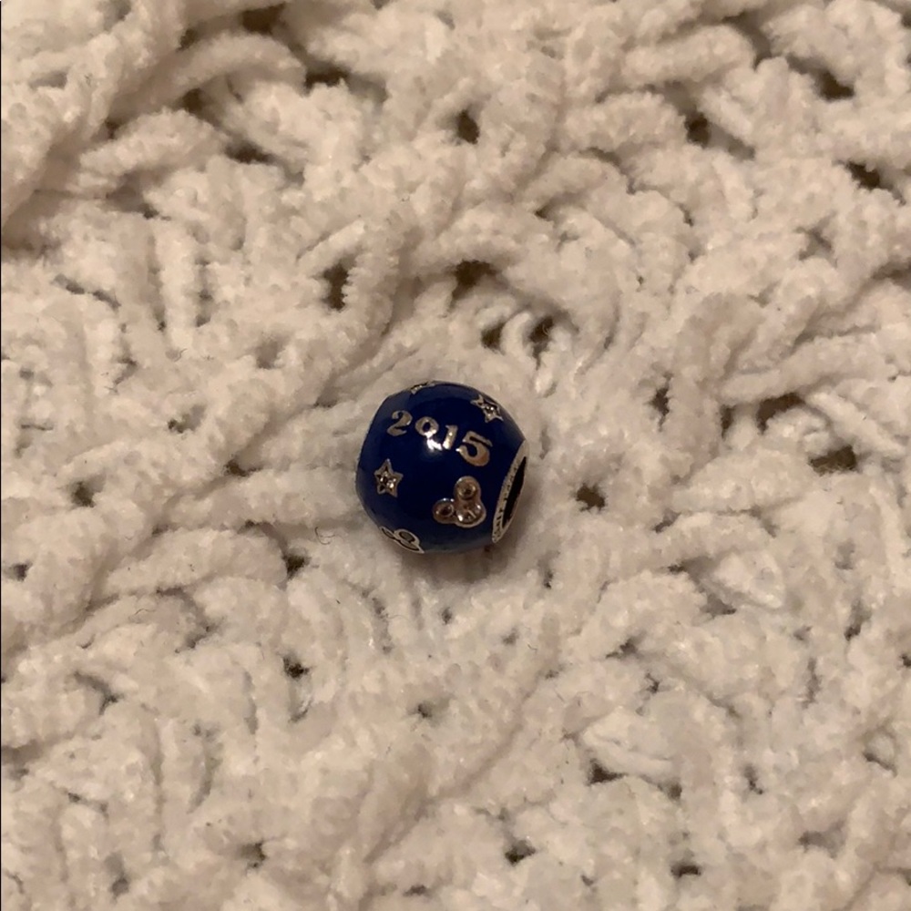 Disney parks 2015 pandora charm